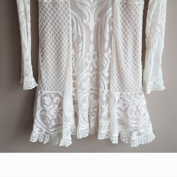 BCBG Ivory Velvet Burnout Dress Size M - Picture 4 of 7